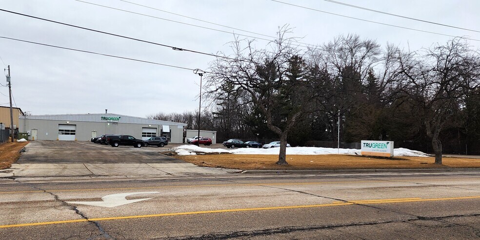 More Photos Of 8120 W Bradley Rd, Milwaukee Warehouse For Sale