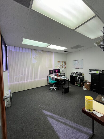 More Photos Of 1650 Westwood Blvd, Los Angeles Loft Creative Space For Lease