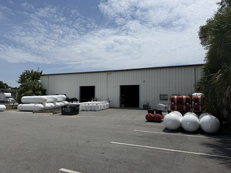 More Photos Of 229 SW 54th Ct, Ocala Distribution For Lease
