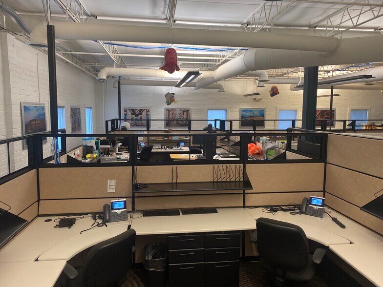 More Photos Of 381 Venable St NW, Atlanta Office For Sale