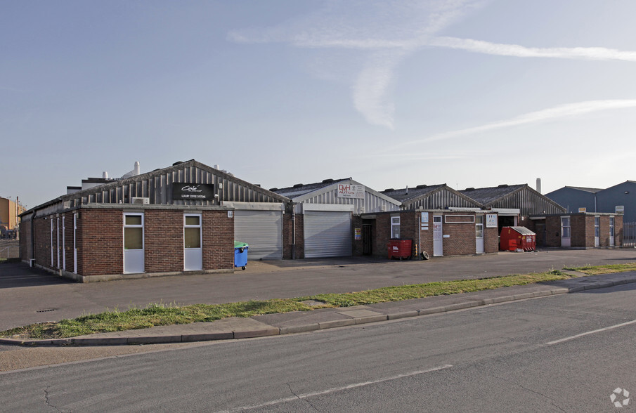 Primary Photo Of Riverside Way, Dartford Warehouse For Lease