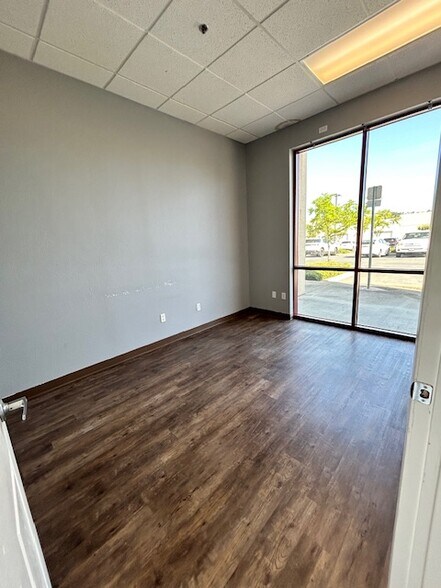 More Photos Of 4470 Yankee Hill Rd, Rocklin Flex For Lease