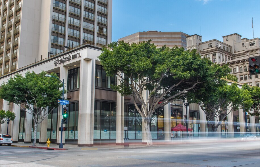 More Photos Of 1055 2nd Ave, San Diego Hotel For Lease