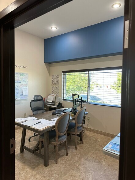 More Photos Of 10501 S Orange Ave, Orlando Light Manufacturing For Sale