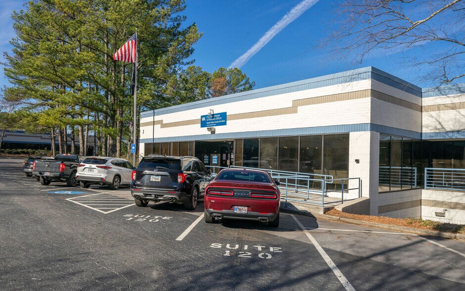 More Photos Of 1800 Phoenix Blvd, Atlanta Unknown For Lease