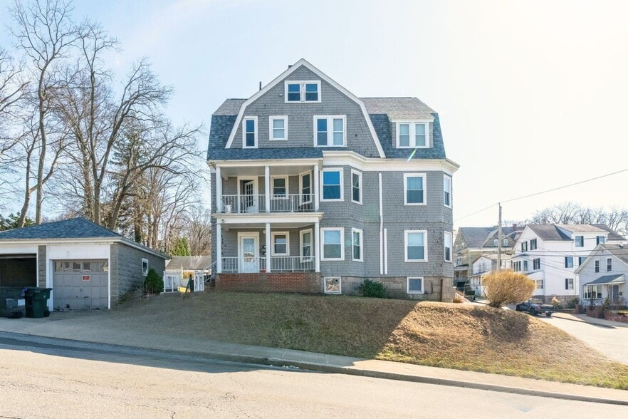 More Photos Of 341 Belmont St, Fall River Apartments For Sale