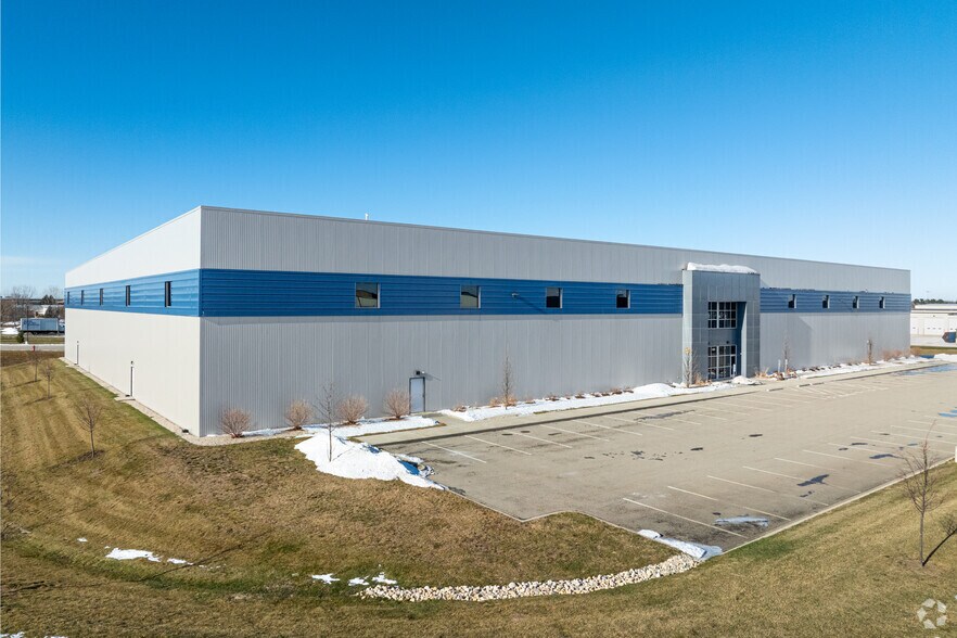 More Photos Of 4245 Capital Cir, Janesville Warehouse For Lease