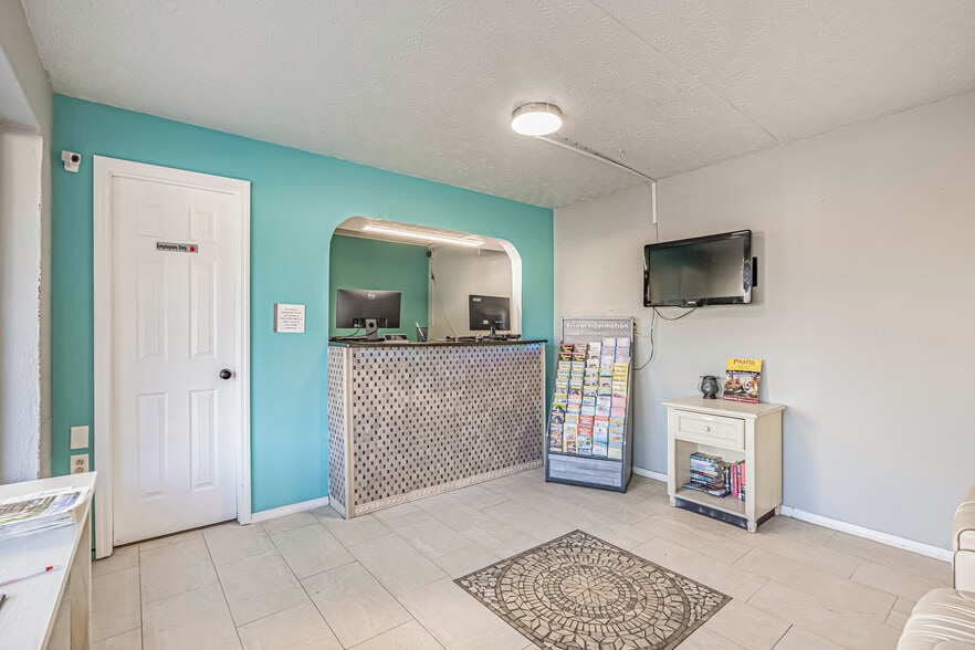 More Photos Of 1901 S Ocean Blvd, Myrtle Beach Hotel For Sale