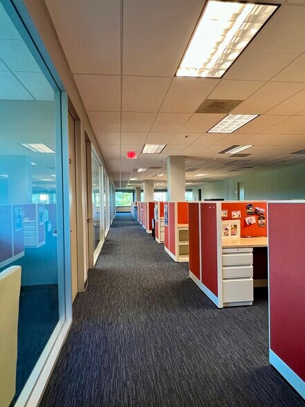 More Photos Of 5250 Corporate Dr, Troy Office For Lease