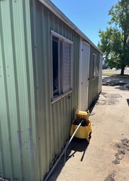 More Photos Of 2424 Williams Ave, Woodward General Retail For Sale