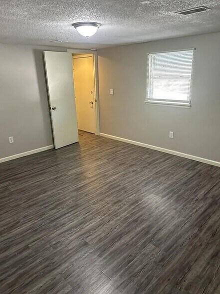 More Photos Of 8404 Sterling Ave, Raytown Apartments For Sale