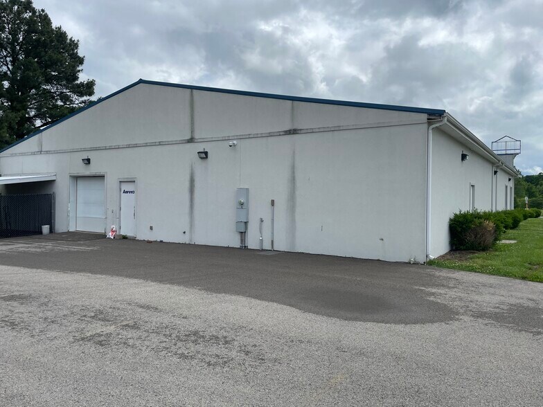 More Photos Of 60 Niemann Ln, Murphysboro Freestanding For Sale