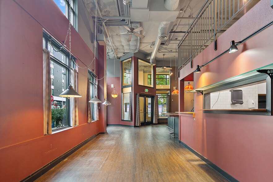 More Photos Of 1545 NW 57th St, Seattle Apartments For Lease