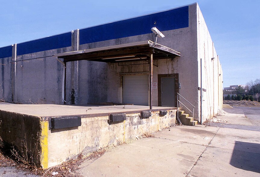 More Photos Of 1641 E Marlton Pike, Cherry Hill Showroom For Lease