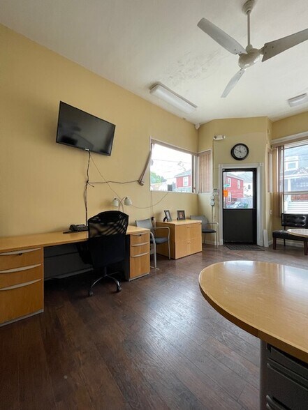 More Photos Of 121-123 Winthrop St, Medford Office For Sale