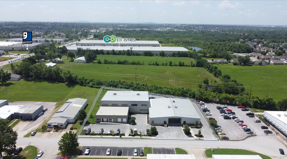 More Photos Of 2120 Town West Dr, Rogers Warehouse For Sale