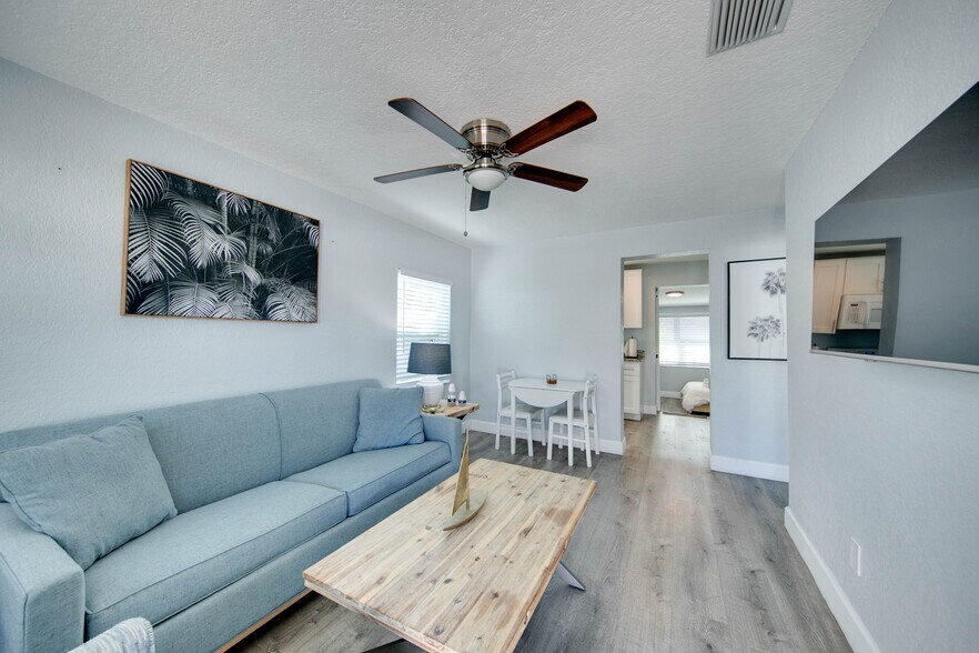 More Photos Of 12321 Gulf Blvd, Treasure Island Hospitality For Sale