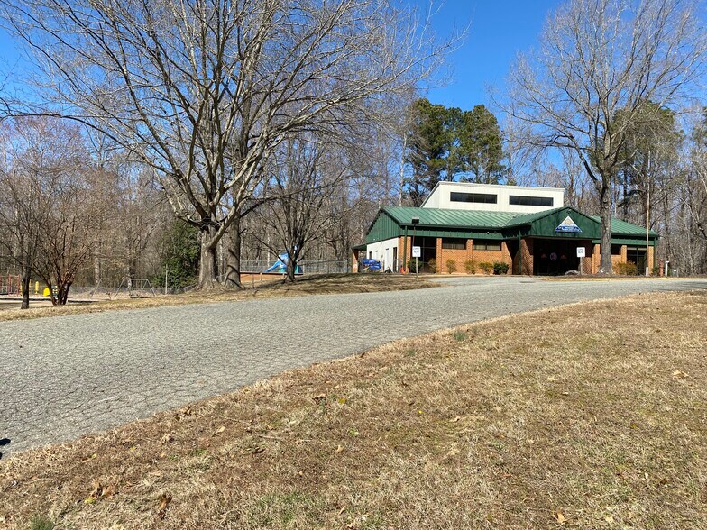 More Photos Of 4300 John Tyler Hwy, Williamsburg General Retail For Sale