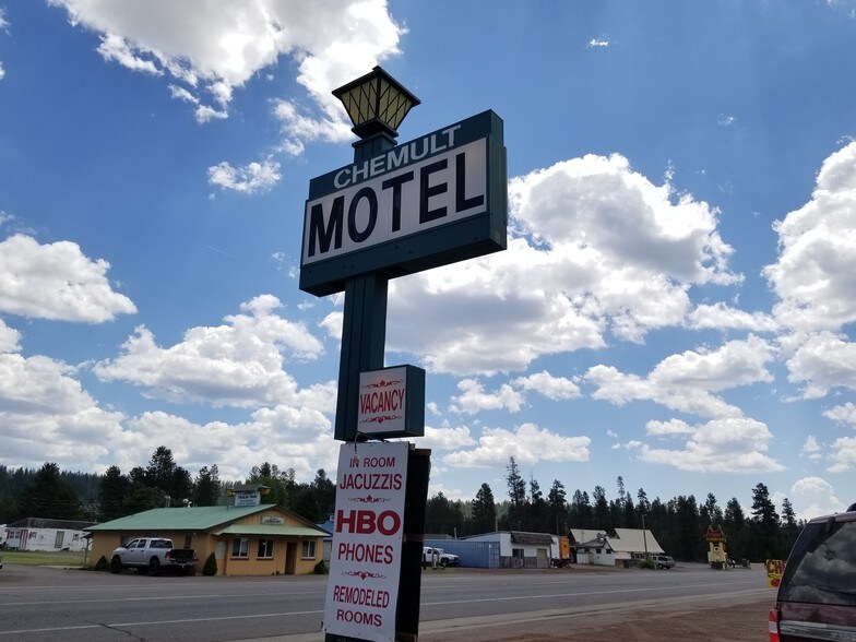More Photos Of 109256 Highway 97 N, Chemult Hotel For Sale