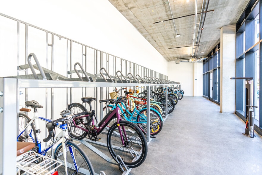 More Photos Of 500 W Broadway, Long Beach Apartments For Lease