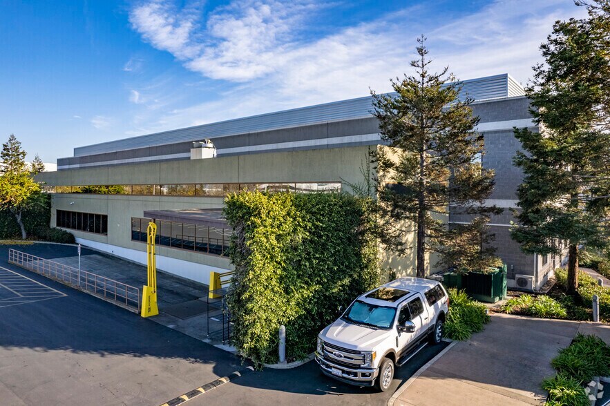 More Photos Of 6801 Kaiser Dr, Fremont Research And Development For Lease
