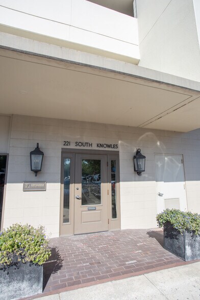 More Photos Of 221 S Knowles Ave, Winter Park Office For Lease