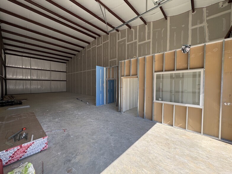 More Photos Of 12338 Spring Cypress Rd, Tomball Unknown For Lease