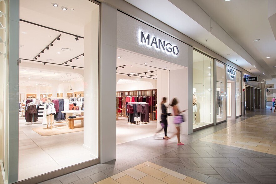 More Photos Of 6600 Menaul Blvd NE, Albuquerque Unknown For Lease