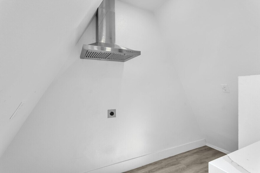 More Photos Of 2550 Fremont St, Las Vegas Auto Dealership For Sale