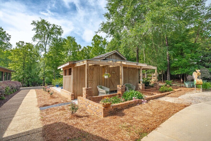 More Photos Of 1530 Buck Hill Rd, Ridgeway Industrial For Sale