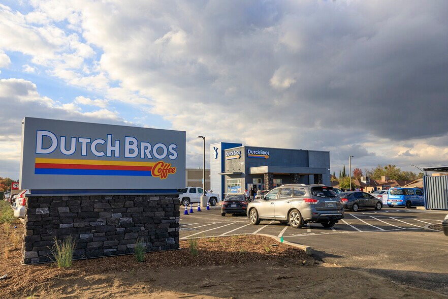 More Photos Of 3303 Yosemite Blvd, Modesto General Retail For Sale