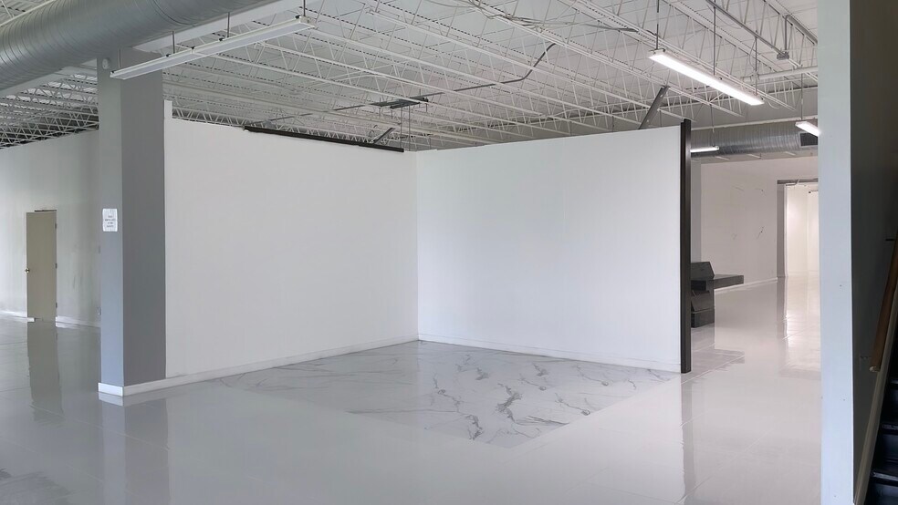 More Photos Of 8403 Westglen Dr, Houston Flex For Sale