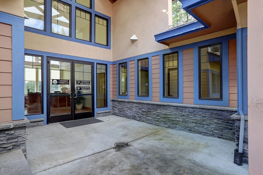 More Photos Of 1740 E Main St, Grass Valley Office For Lease