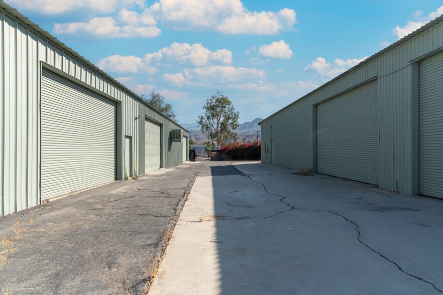 More Photos Of 68686 Summit Dr, Cathedral City Service For Sale