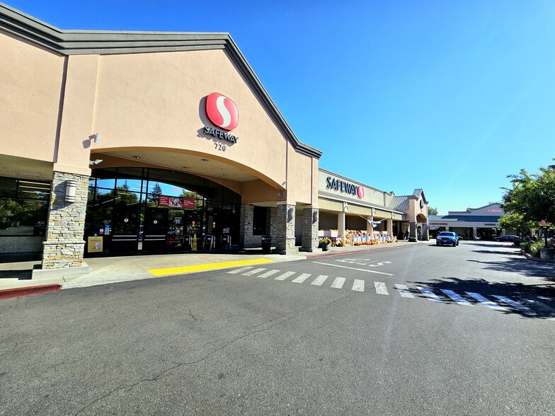 Primary Photo Of 690 Mangrove Ave, Chico General Retail For Lease