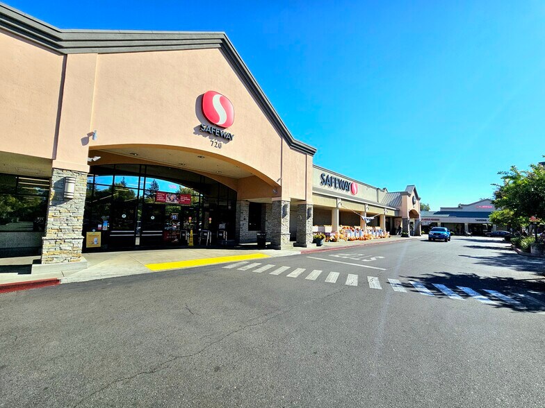 More Photos Of 690 Mangrove Ave, Chico General Retail For Sale