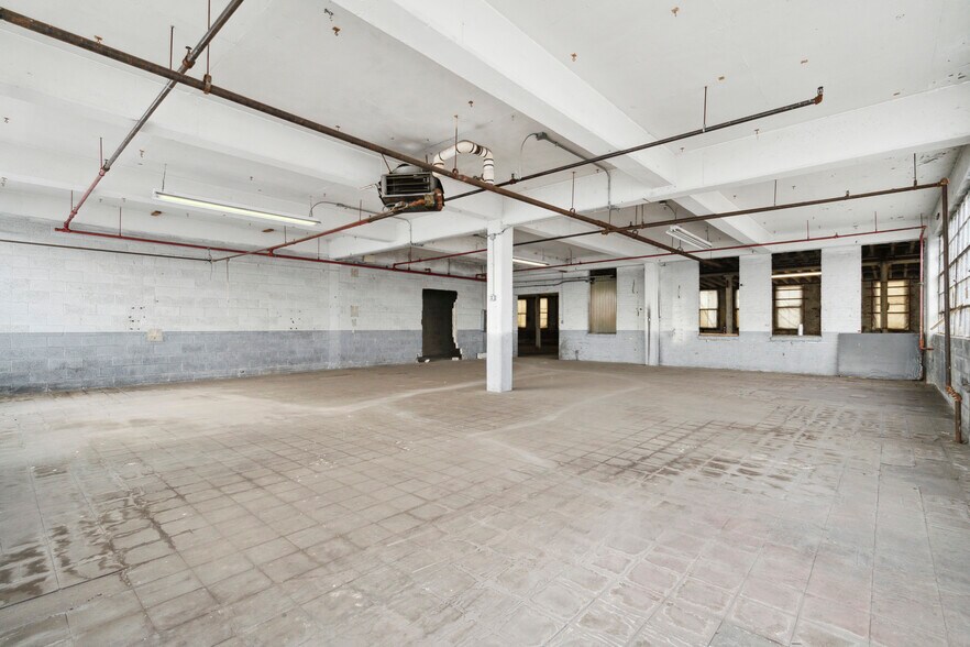 More Photos Of 2916 Weikel St, Philadelphia Warehouse For Sale