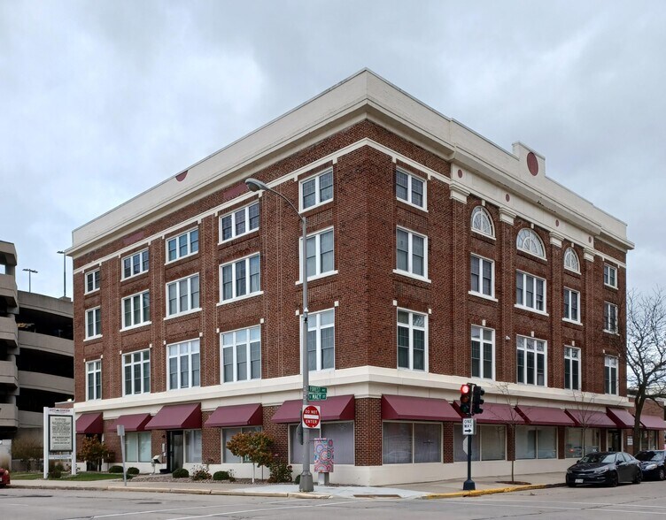 More Photos Of 17 Forest Ave, Fond Du Lac Apartments For Lease