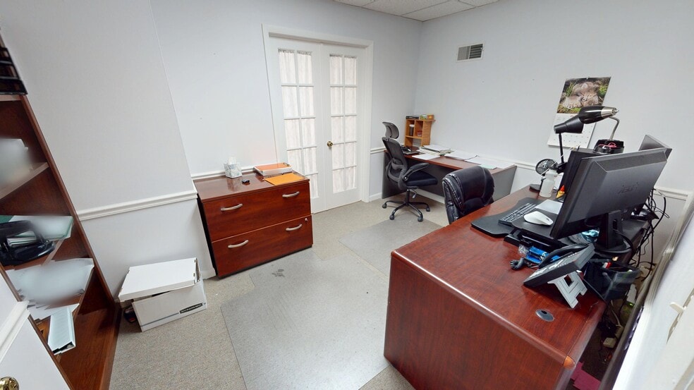 More Photos Of 1368 McCausland Ave, Saint Louis Office For Sale
