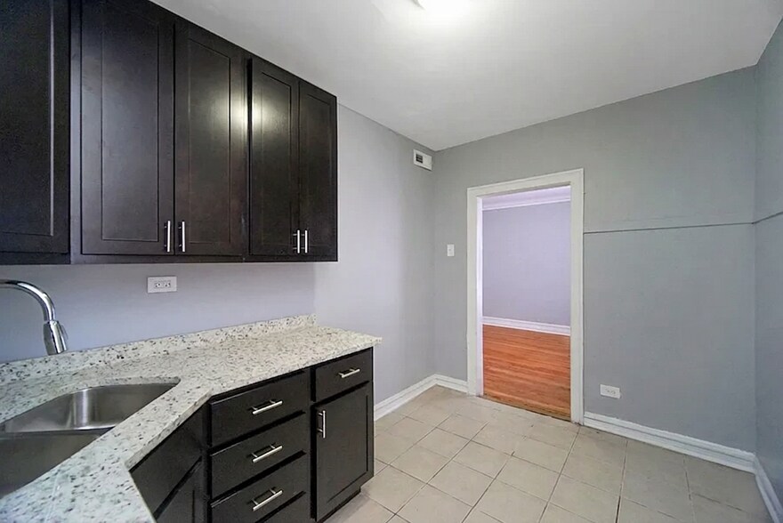 More Photos Of 7151 S King Dr, Chicago Apartments For Sale