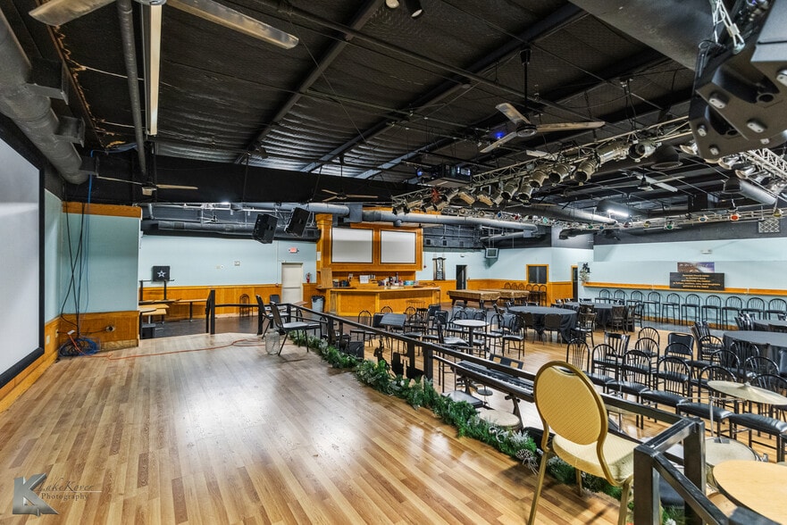 More Photos Of 550 E South 11Th St, Abilene Restaurant For Sale