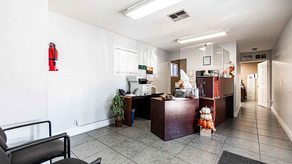 More Photos Of 15419 Valley Blvd, Fontana Contractor Storage Yard For Lease