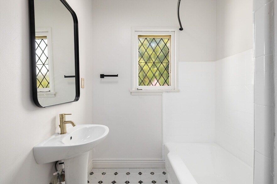 More Photos Of 1458 E Wilson Ave, Glendale Apartments For Sale