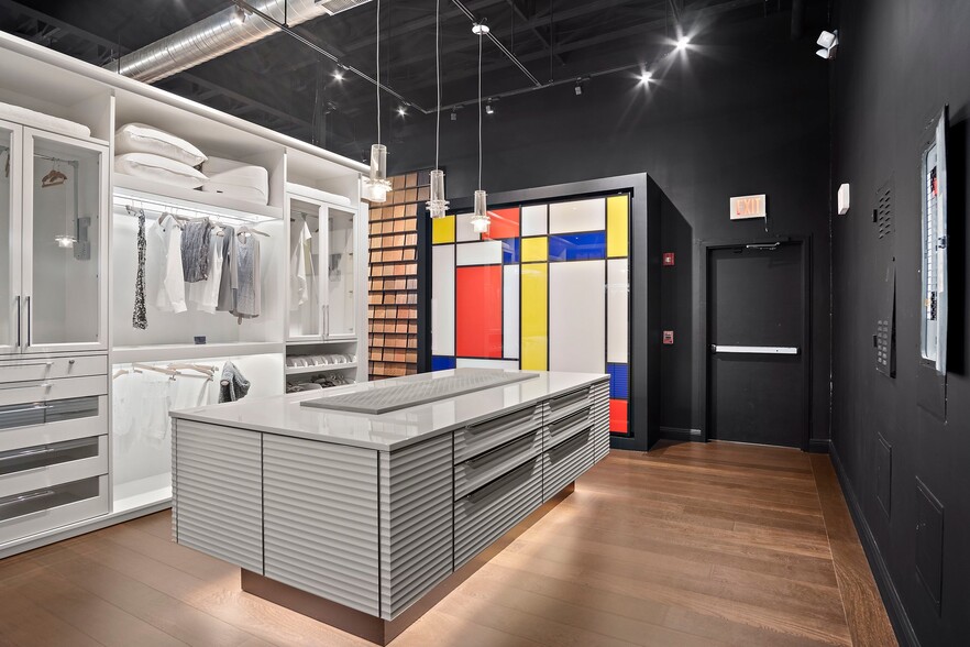 More Photos Of 47 Newbury St, Peabody Freestanding For Lease