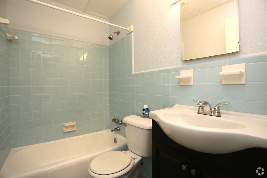 More Photos Of 1240 W Ocean View Ave, Norfolk Apartments For Sale