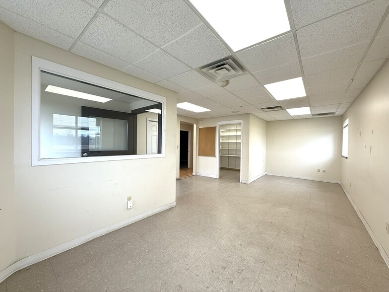 More Photos Of 4944 Ver Plank Rd, Clay Light Manufacturing For Sale
