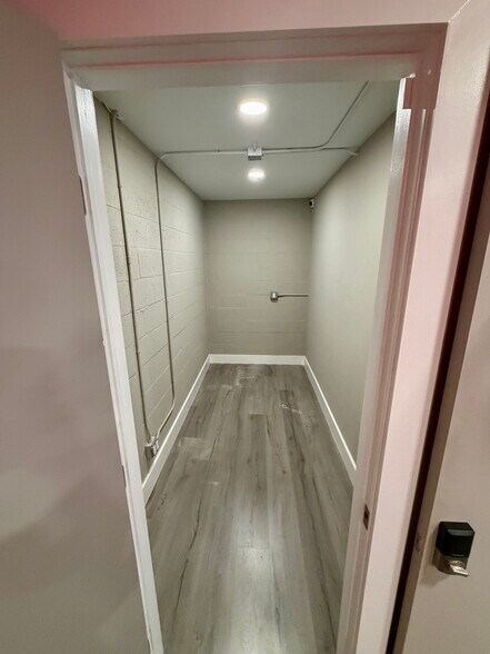 More Photos Of 1771 Blount Rd, Pompano Beach Warehouse For Lease