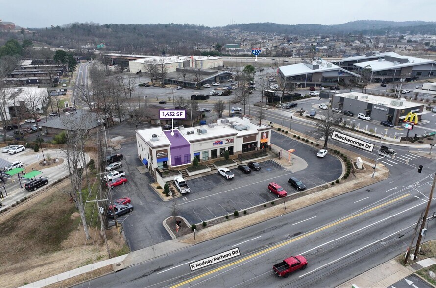 More Photos Of 10121 N Rodney Parham Rd, Little Rock Storefront Retail Office For Lease