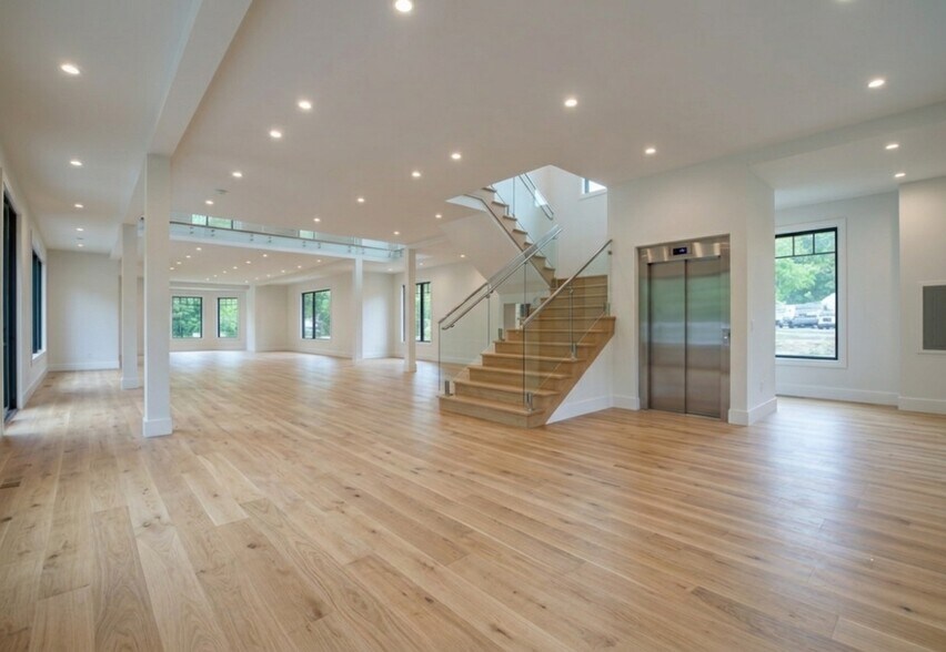 More Photos Of 1164 Montauk hwy, Water Mill Flex For Lease