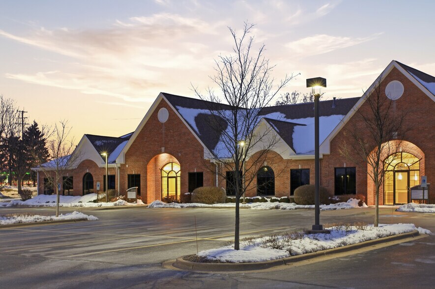 More Photos Of 6475 Washington St, Gurnee Medical For Sale